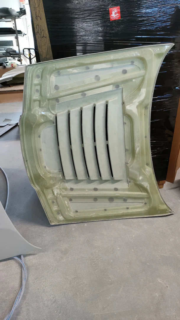 Capó De Fibra Ventilado Para E36 Sedan / Compact / Touring - Image 2