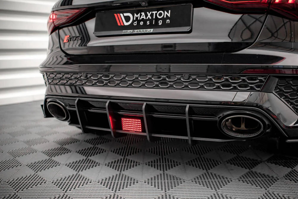 Difusor Maxton Street Pro Con Luz LED Audi RS3 8Y Sportback - Image 4